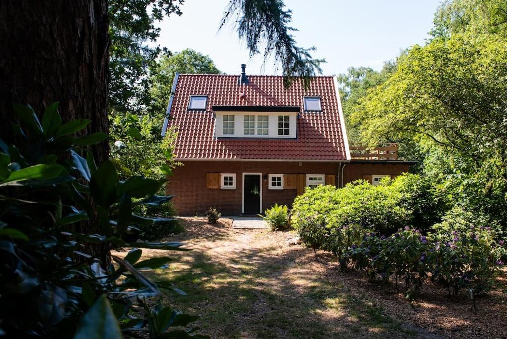 Fantastisch Familiehuis Met Grote Tuin I Bosrijk Lunteren Zewnętrze zdjęcie